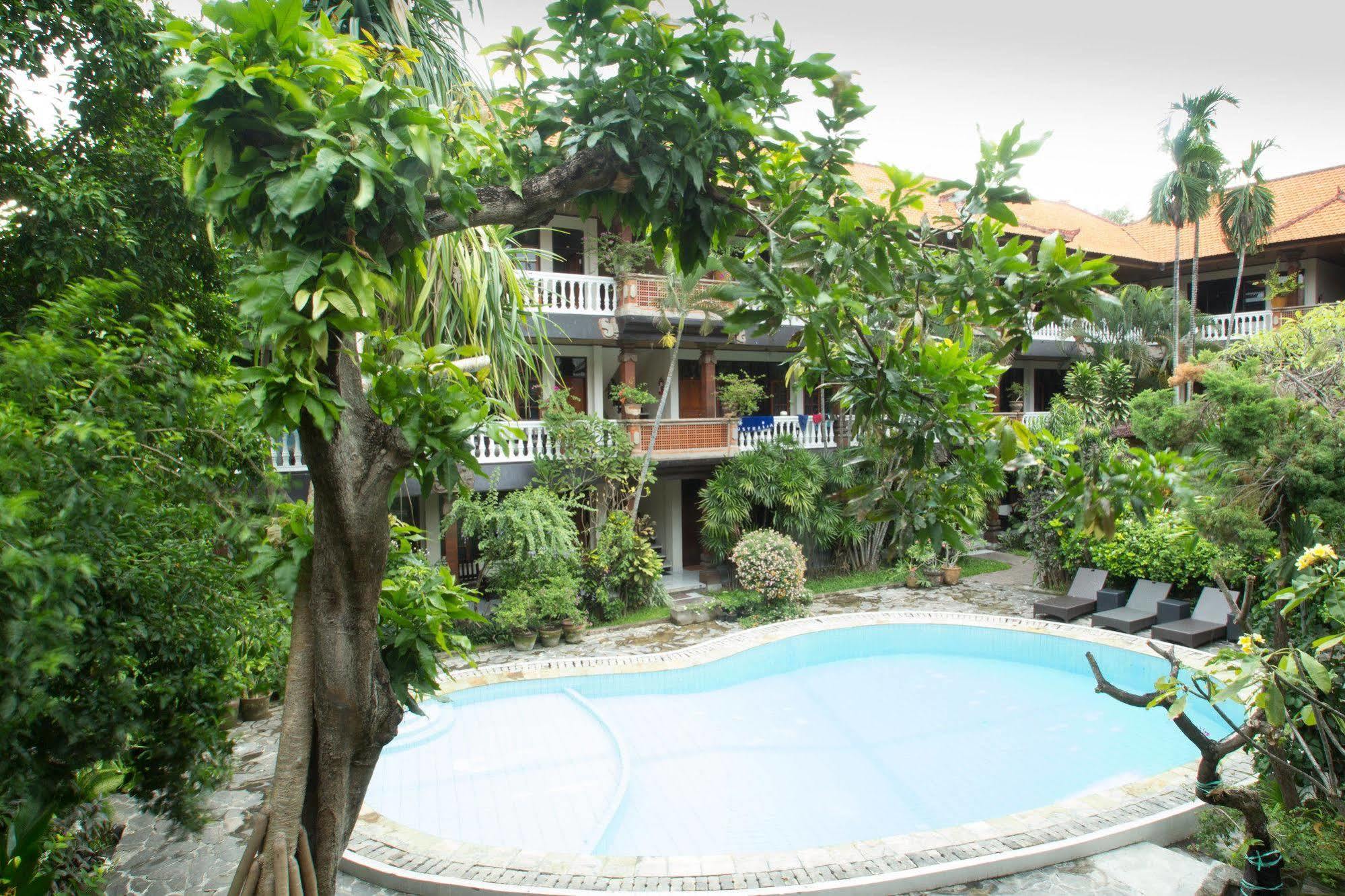 Simpang Inn Hotel Legian Eksteriør billede